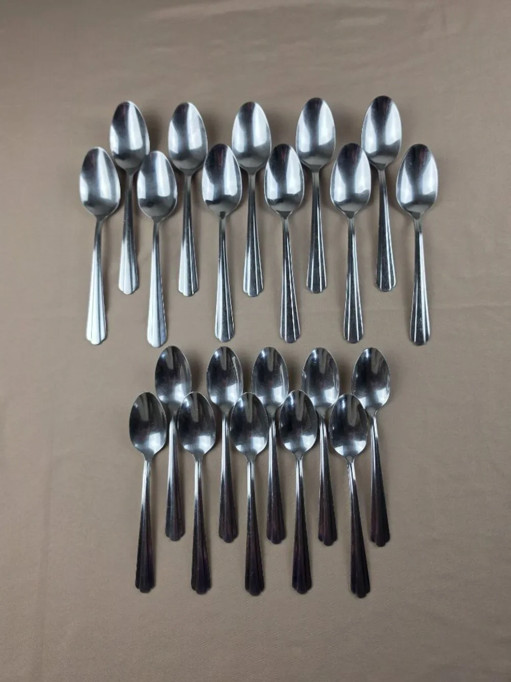 Vtg Large Lot of Spoons Tbls. Tsps. (21 Count) Stainless Flatware Silverware